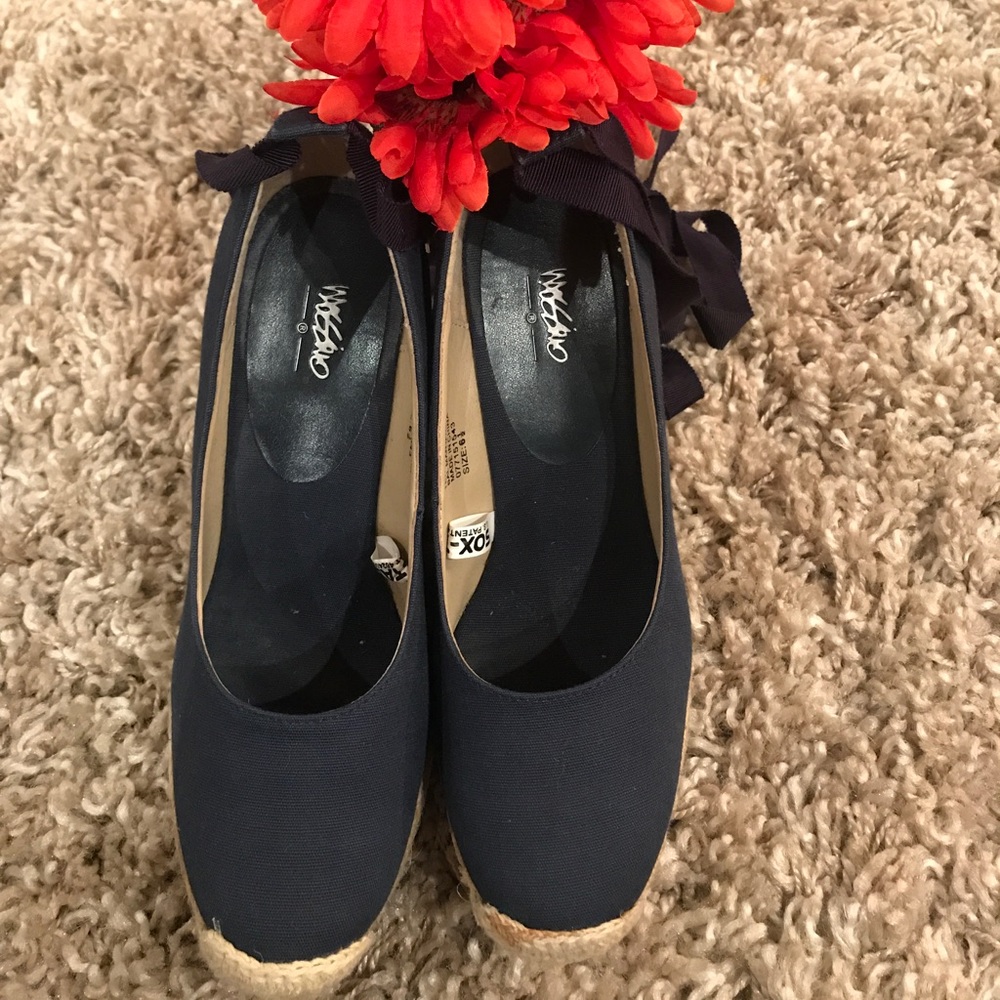 Navy blue tie up wedges